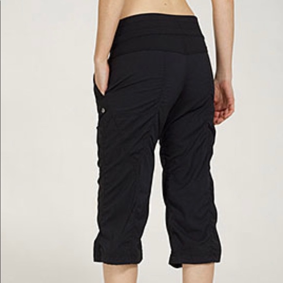 Lululemon black studio crop pants - Picture 2 of 2